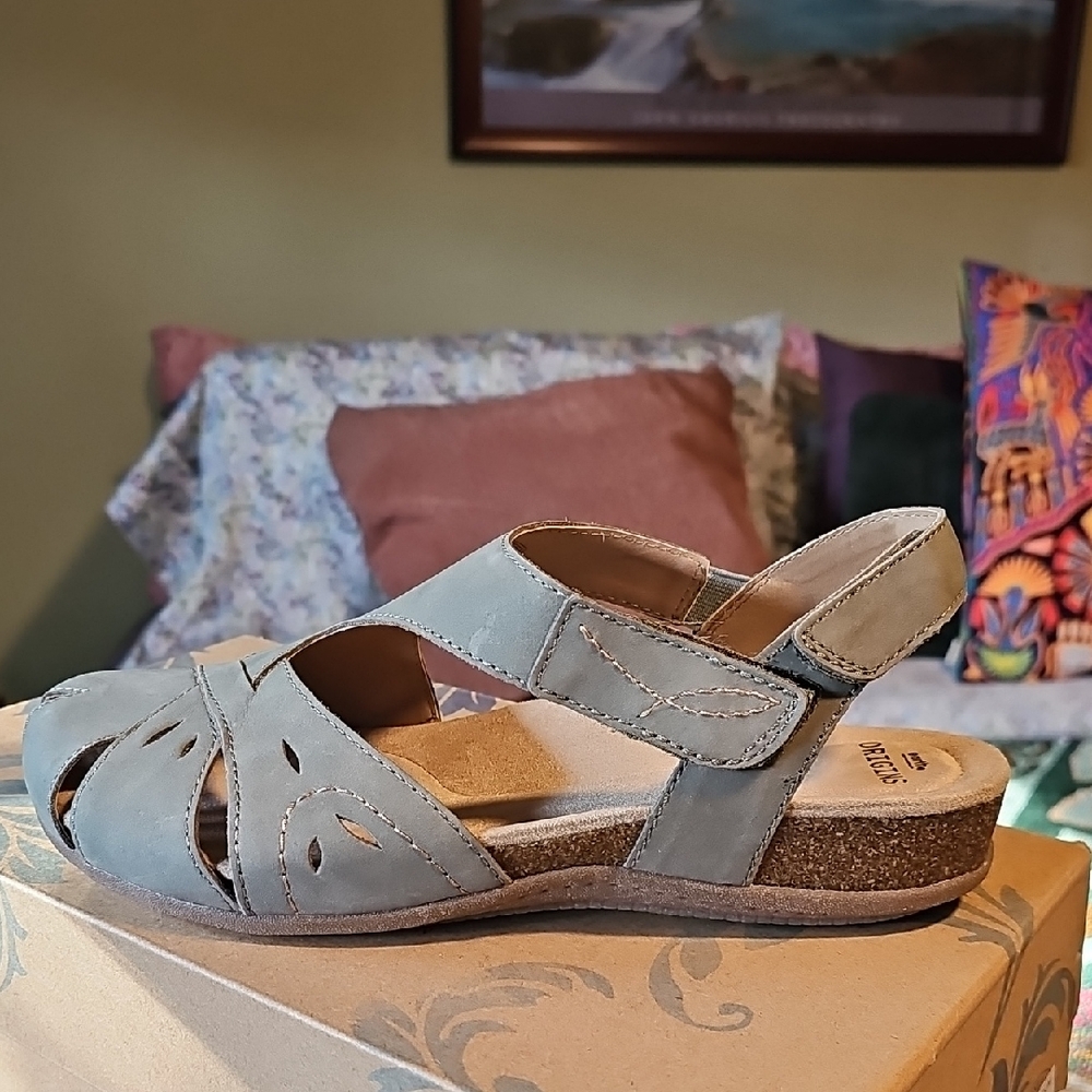 Women's Blue Sandals